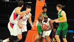 Anadolu Efes - Frutti Extra Bursaspor maç sonucu: 88-85