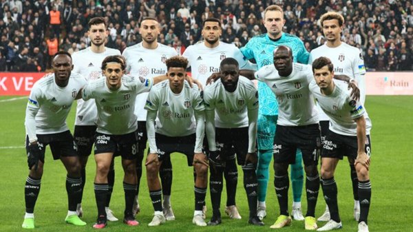 Beşiktaş'ta iç transfer! Sözleşmesi uzatılıyor