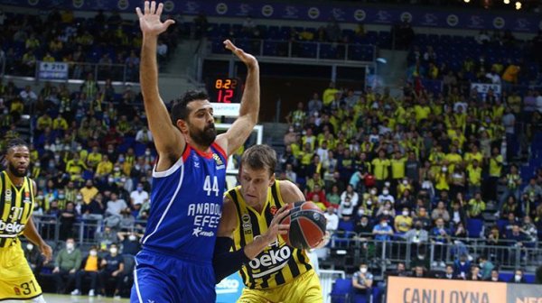 EuroLeague haberi: Anadolu Efes ve Fenerbahçe Beko Play-Off hattına girdi