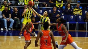 Fenerbahçe Alagöz Holding 83-64 Tango Bourges Basket
