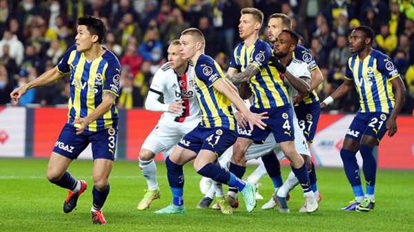 Fenerbahçe, Kadıköy’de Beşiktaş’a karşı üstün