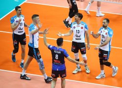 Halkbank, Recycling Volleys'i 3-1'le geçti