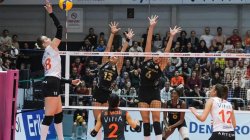 İzmir'de voleybol final etabı şöleni