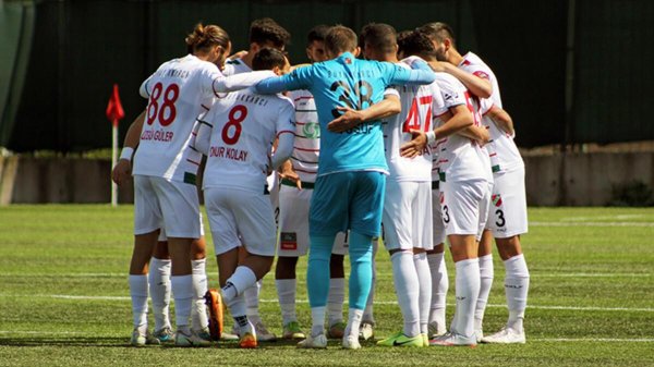 Karşıyaka, Yeni Mersin İdman Yurdu deplasmanında