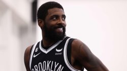 Kyrie Irving: Aşısız olduğum için 100 milyon dolarlık bir kontrattan oldum