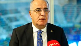 Mehmet Akif Üstündağ: Dilerim VakıfBank veya Fenerbahçe, Şampiyonlar Ligi kupasını ülkemize getirir