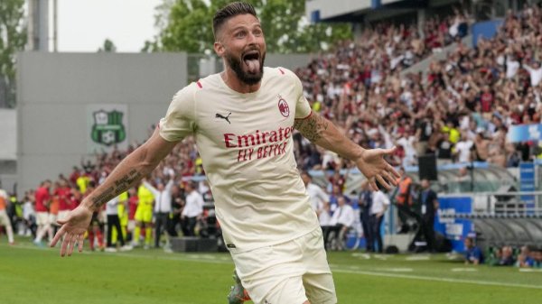 Milan'dan Olivier Giroud'ya yeni sözleşme