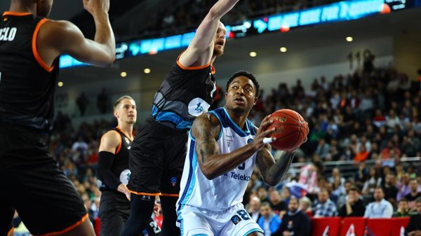 (ÖZET) Türk Telekom - ratiopharm Ulm maç sonucu: 86-76 | EuroCup'ta yarı finalde!