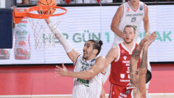 Pınar Karşıyaka - Reggio Emilia: 83-76