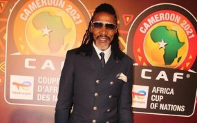 Rigobert Song, Kamerun Milli Takımı'nın yeni teknik direktörü oldu