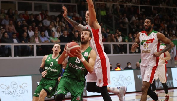 Semt77 Yalovaspor - Darüşşafaka maç sonucu: 59-82