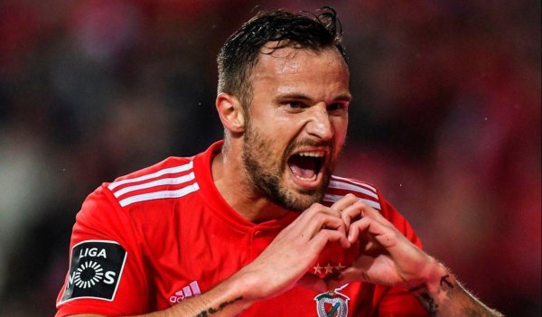 Son dakika transfer haberi! Galatasaray'dan Seferovic bombası!