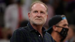 Suns'ın sahibi Robert Sarver'a 10 milyon dolar para cezası