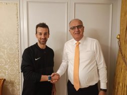 Türkiye Voleybol Federasyonu ve Daniele Santarelli basın toplantısı düzenleyecek