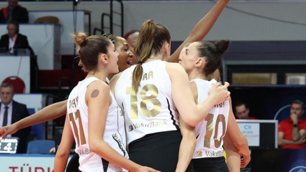 Vakıfbank set vermeden kazandı