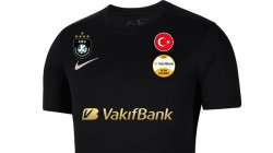 VakıfBank taraftar ürünleri satışta