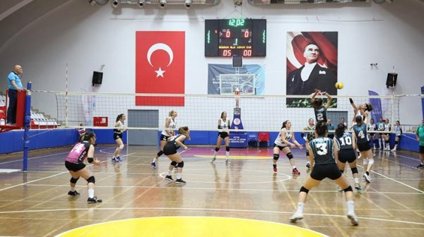 Voleybol Bölgesel Lig Finalleri, Aydın’ın ev sahipliğinde başladı