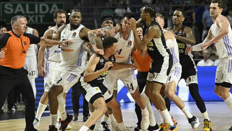 EuroLeaguee damga vurdu Fenerbahçeyi yıkmıştı, bu kez yıkıldı